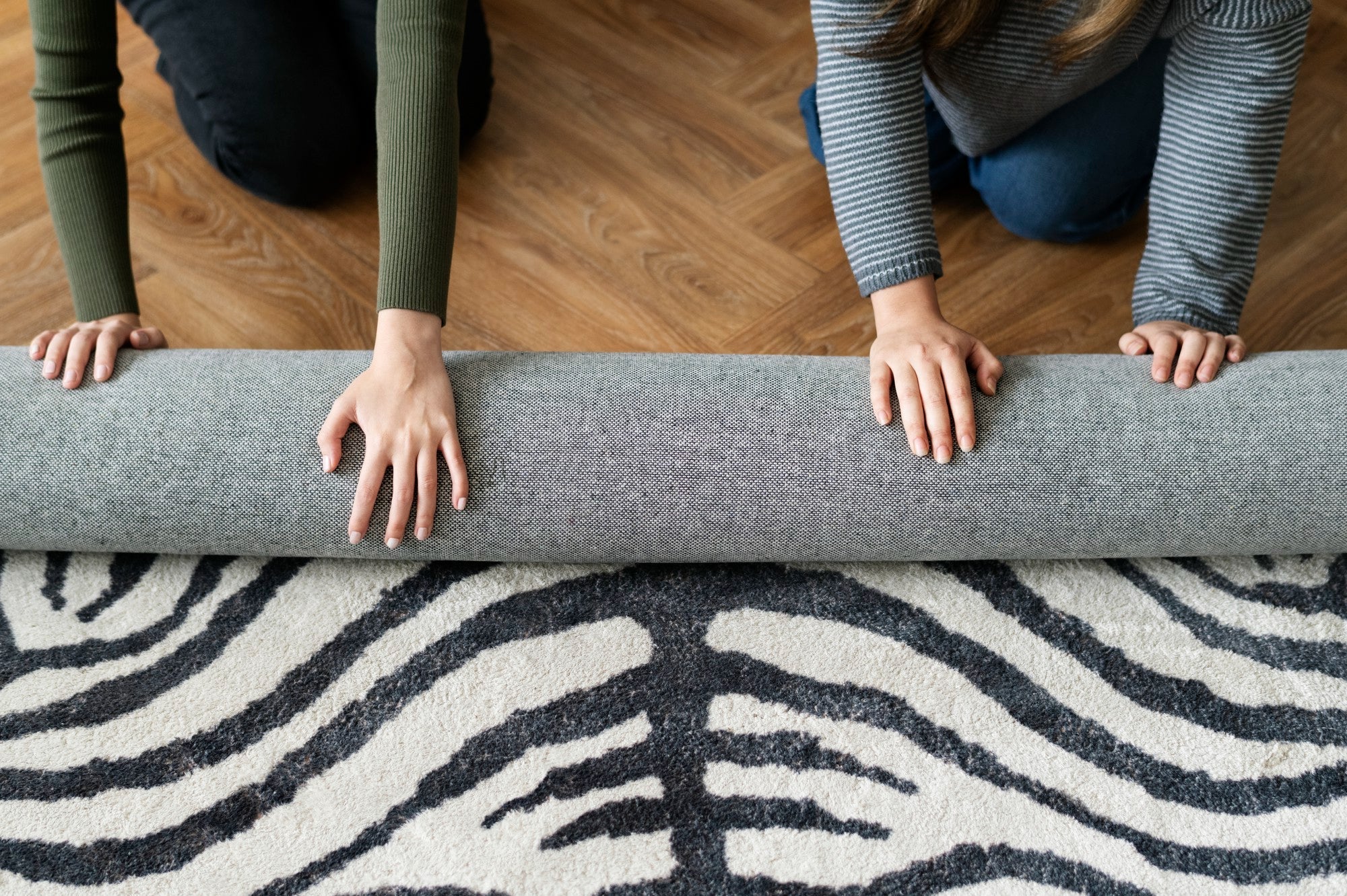 Hand Knotted Rugs Guide: Everything to Know About Hand Knotted Carpets Before You Buy
