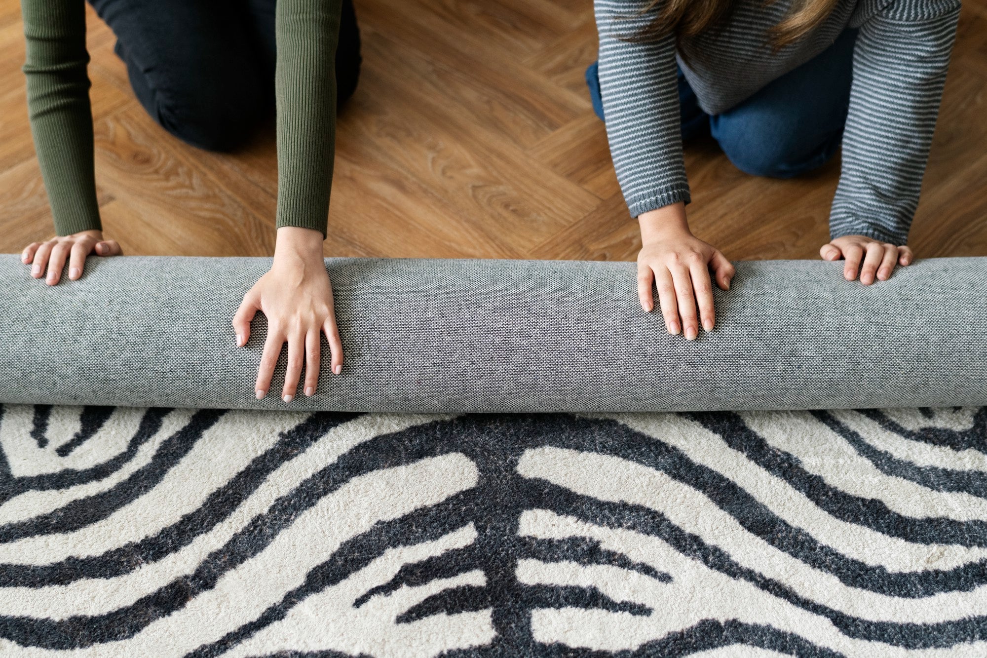 Hand Knotted Rugs Guide: Everything to Know About Hand Knotted Carpets Before You Buy