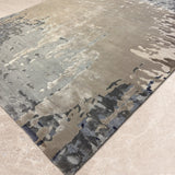Sapphire Cherom – Hand Tufted Wool Rug in Sapphire Blue/Beige