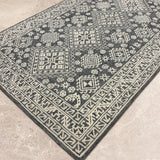 Dusky Mehr – Hand Tufted Wool Rug in Grey/Ivory