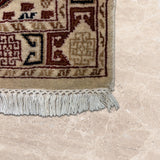Sarmast – Hand Knotted Wool Rug in Beige/Burgundy